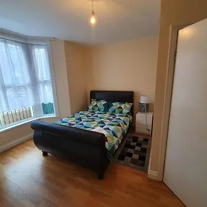 https://london-modern-cosy-3-bedroom-apartment.brighton-hotels-england.com